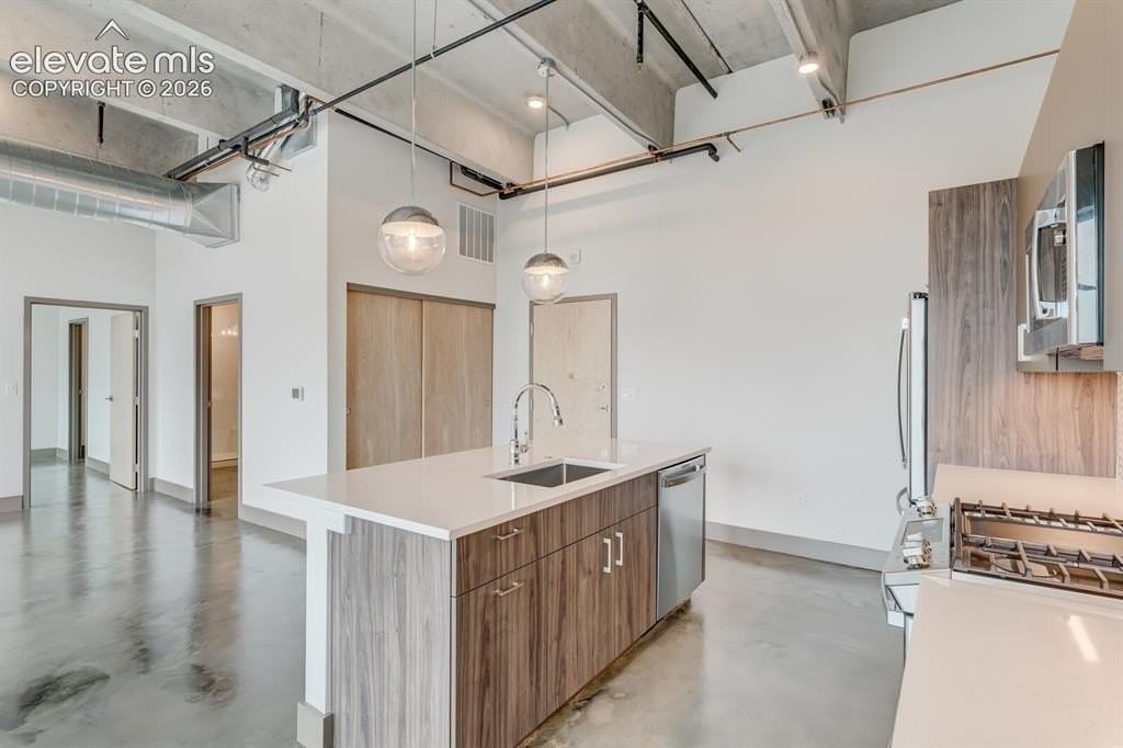 415 E Pikes Peak Ave #403 - Photo 5 of 14