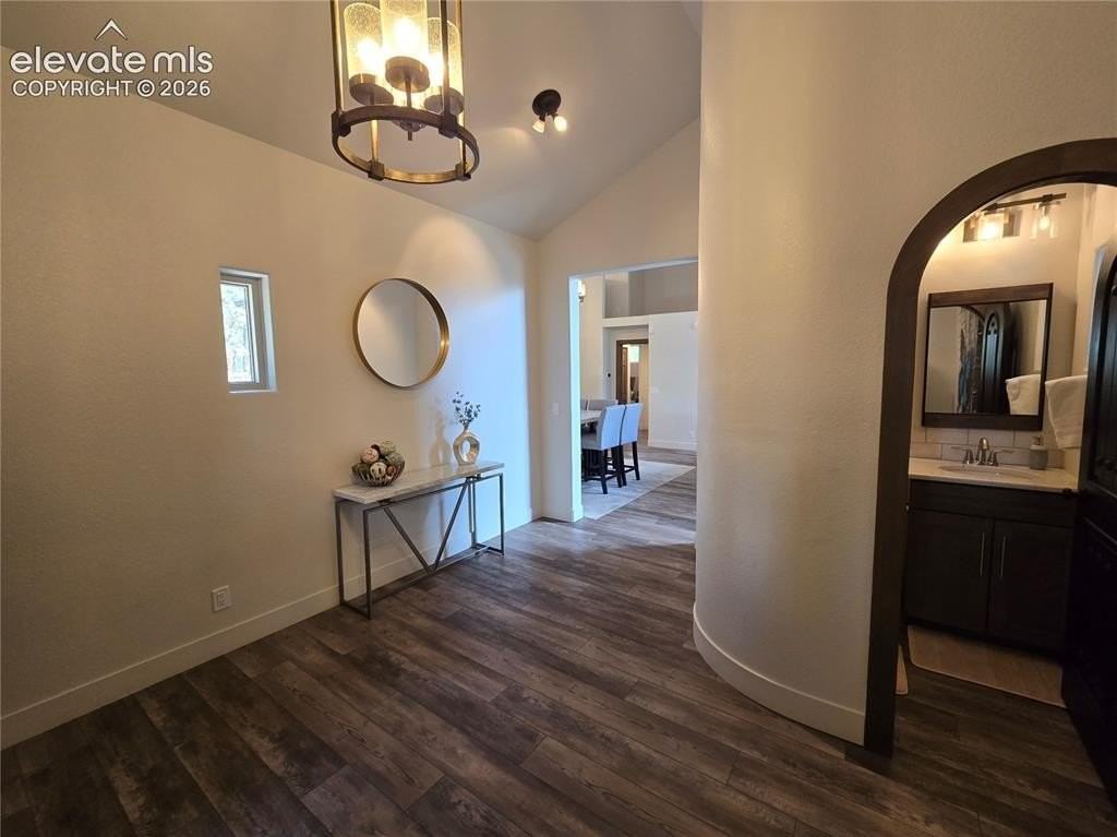 310 Spring Creek Dr - Photo 2 of 45