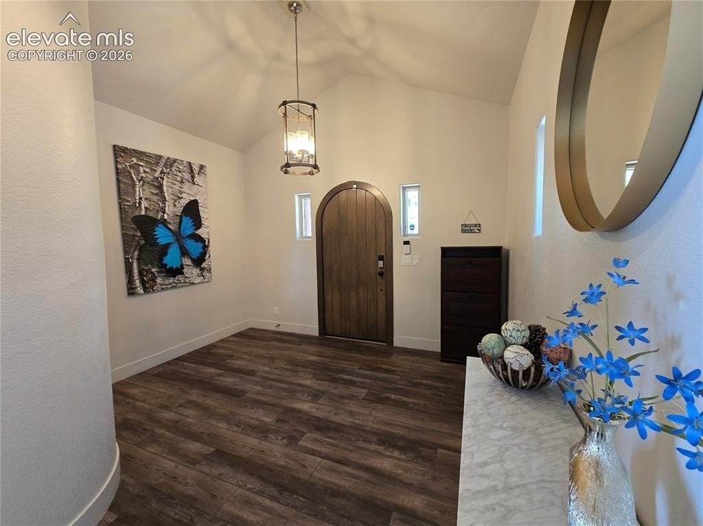 310 Spring Creek Dr - Photo 3 of 45