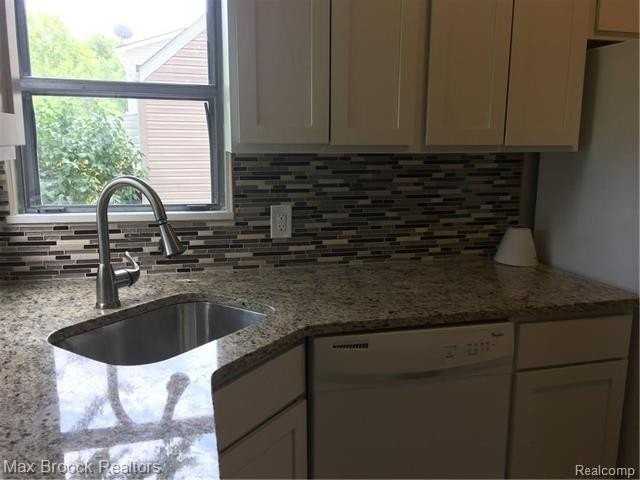 23140 Orchard Lake Rd - Photo 6 of 6