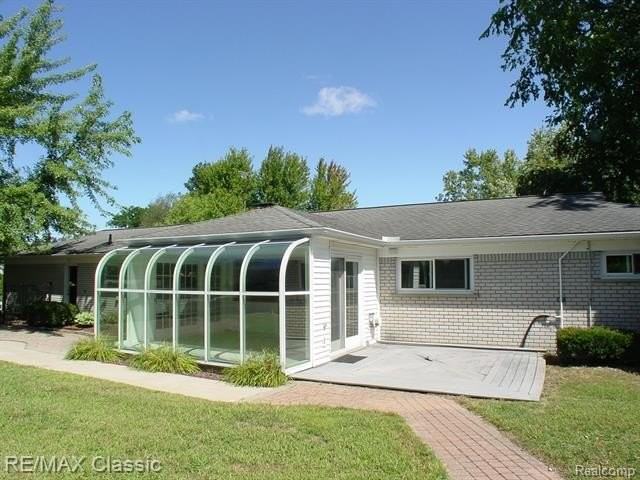 47605 Powell Rd - Photo 4 of 25