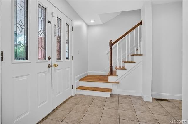 2834 Rossmoor Cir - Photo 2 of 41