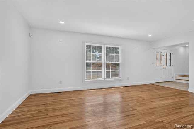 2834 Rossmoor Cir - Photo 5 of 41