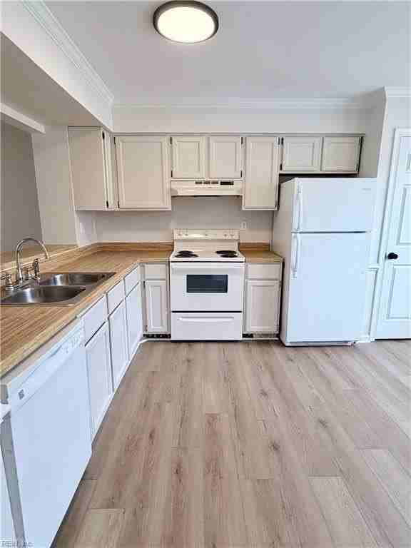 824 Nottaway Dr - Photo 2 of 19