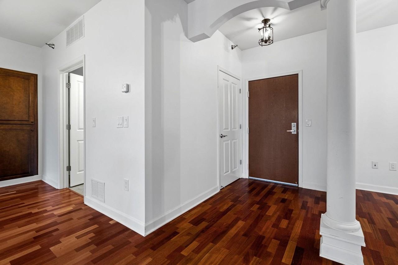 317 Groveland Ave #521 - Photo 2 of 37