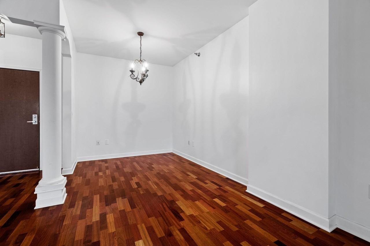 317 Groveland Ave #521 - Photo 3 of 37