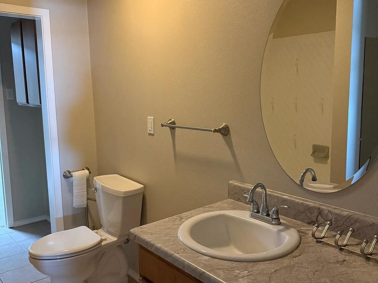 8510 Ames Rd - Photo 5 of 9