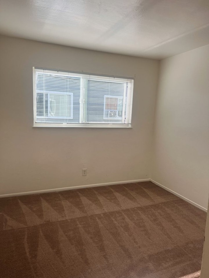1545/57 Montair Apartments - Photo 4 of 7