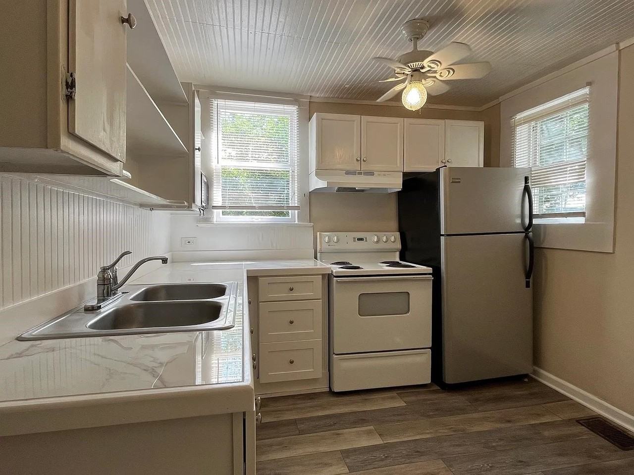 25 Desoto Pl #1 - Photo 3 of 12
