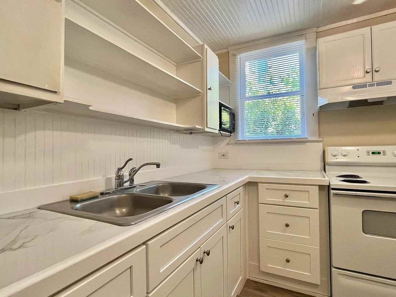 25 Desoto Pl #1 - Photo 4 of 12