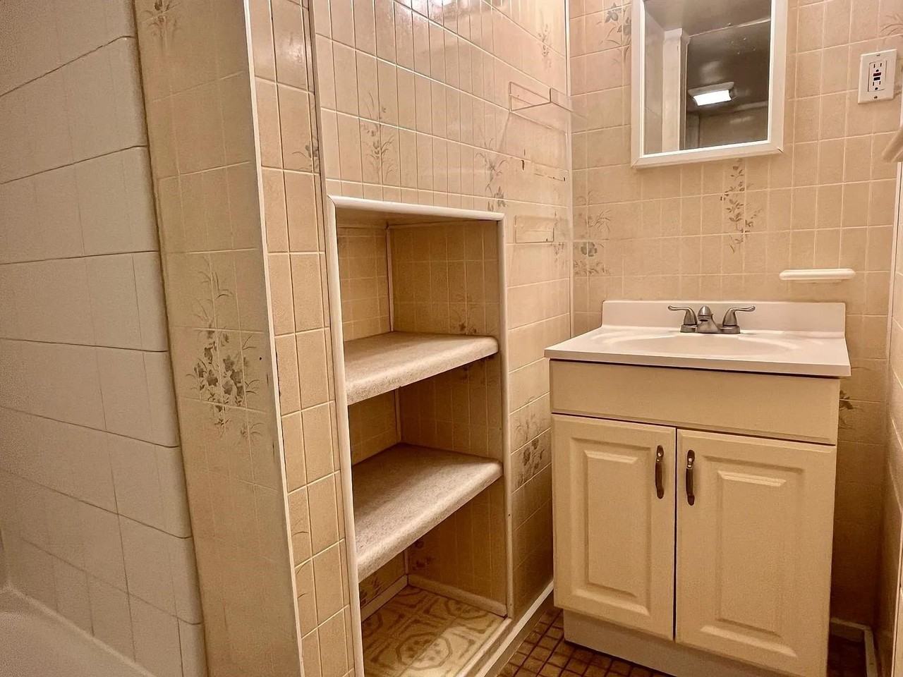 25 Desoto Pl #1 - Photo 7 of 12