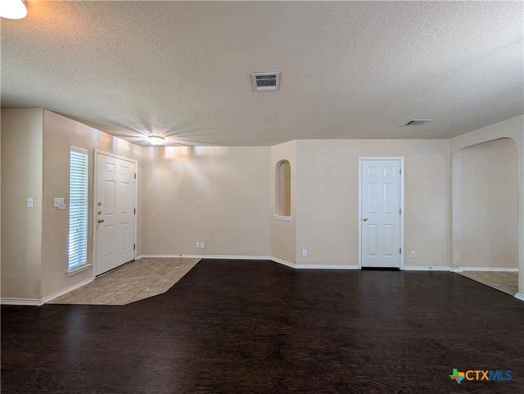 249 Val Verde Dr - Photo 3 of 37