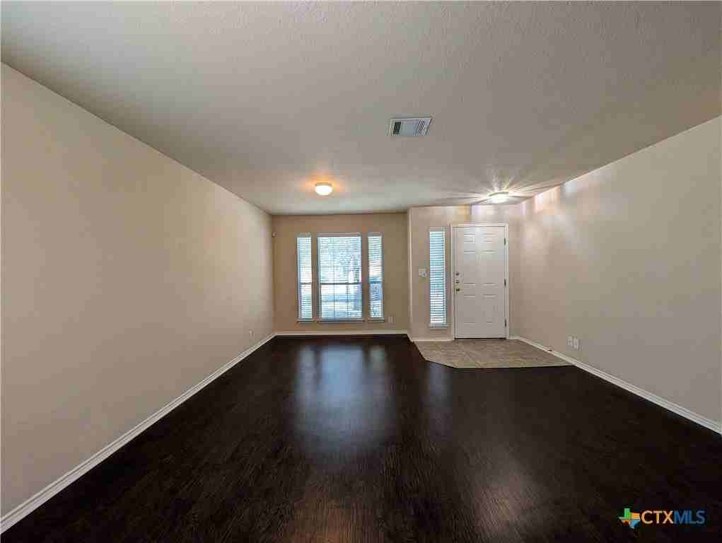 249 Val Verde Dr - Photo 5 of 37