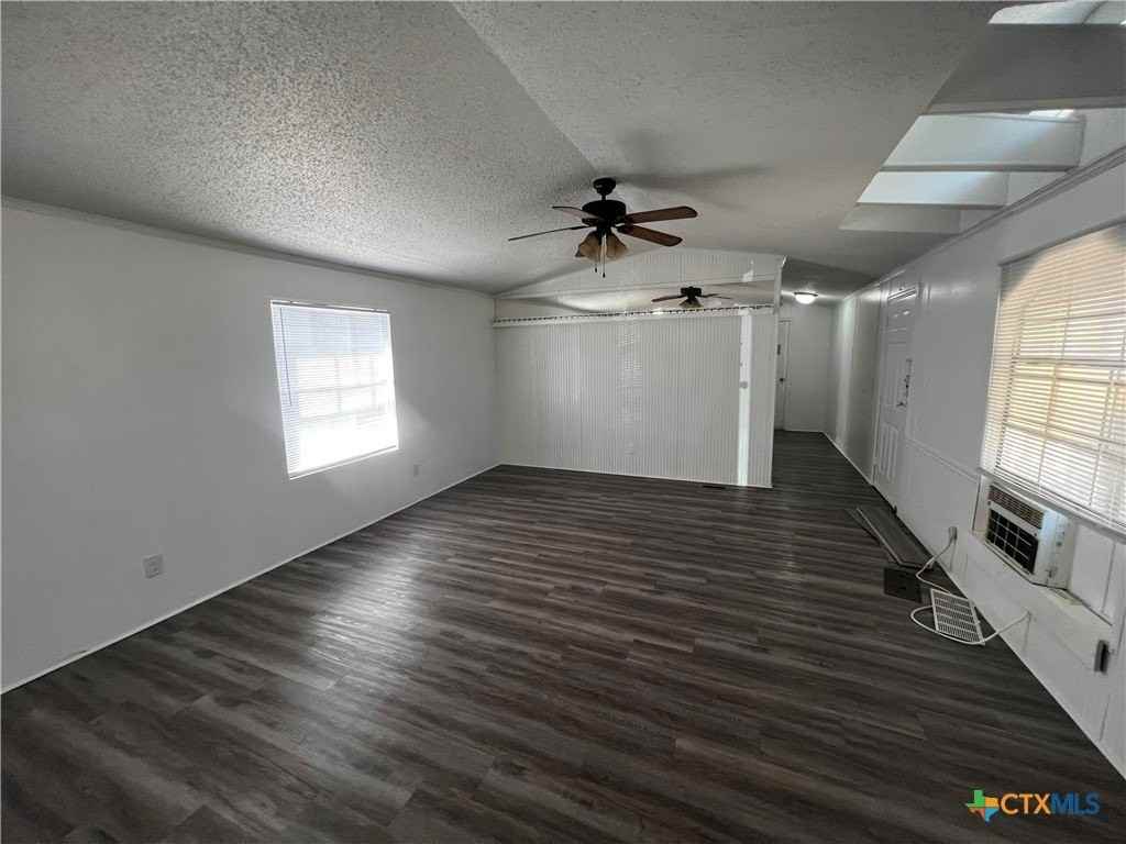 1405 Harris Hill Rd - Photo 4 of 14
