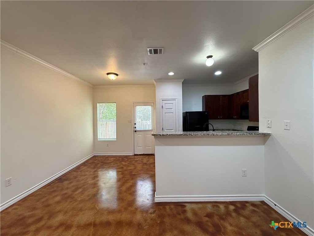 91 Plaza Dr #2 - Photo 6 of 20