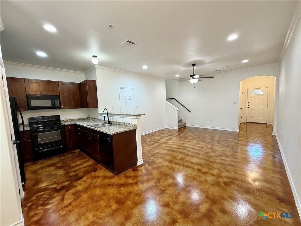 91 Plaza Dr #2 - Photo 7 of 20
