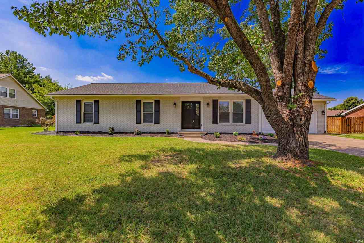 6840 Copperfield Dr - Photo 4 of 36