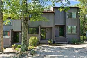 featured image of 7 Wake Robin Rd #1604