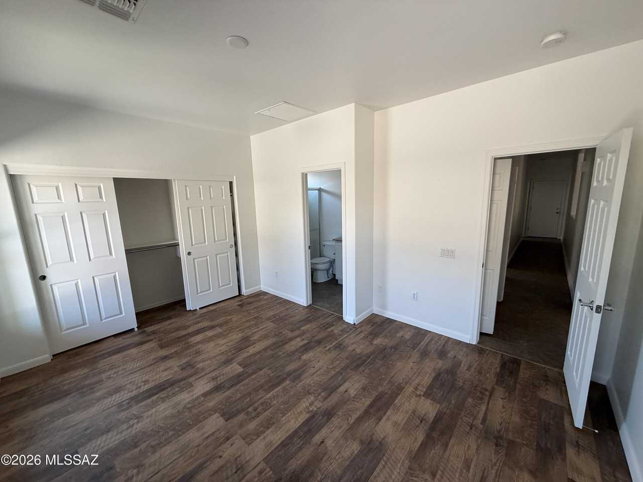 880 W Calle Valenciana - Photo 5 of 12