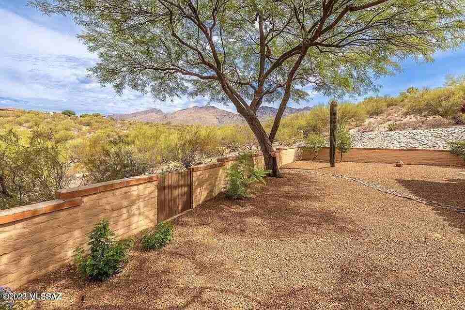 4989 N Territory Ave - Photo 5 of 40