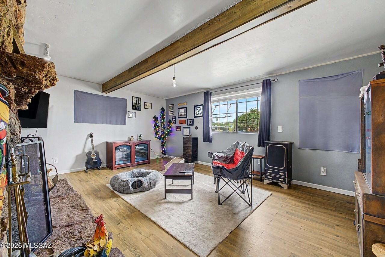 3010 S Calle Cordova - Photo 5 of 34