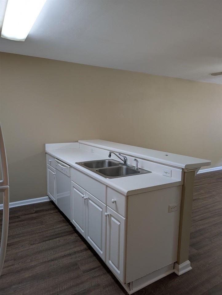 4250 Augustus Oak Ct - Photo 5 of 20