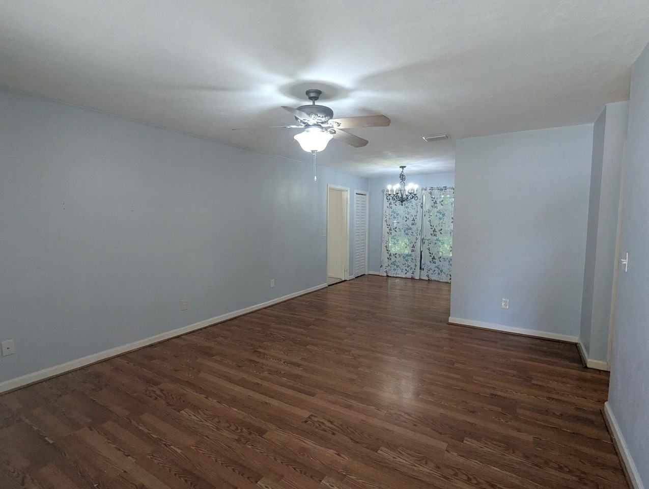 4256 Carrington Ct - Photo 5 of 18