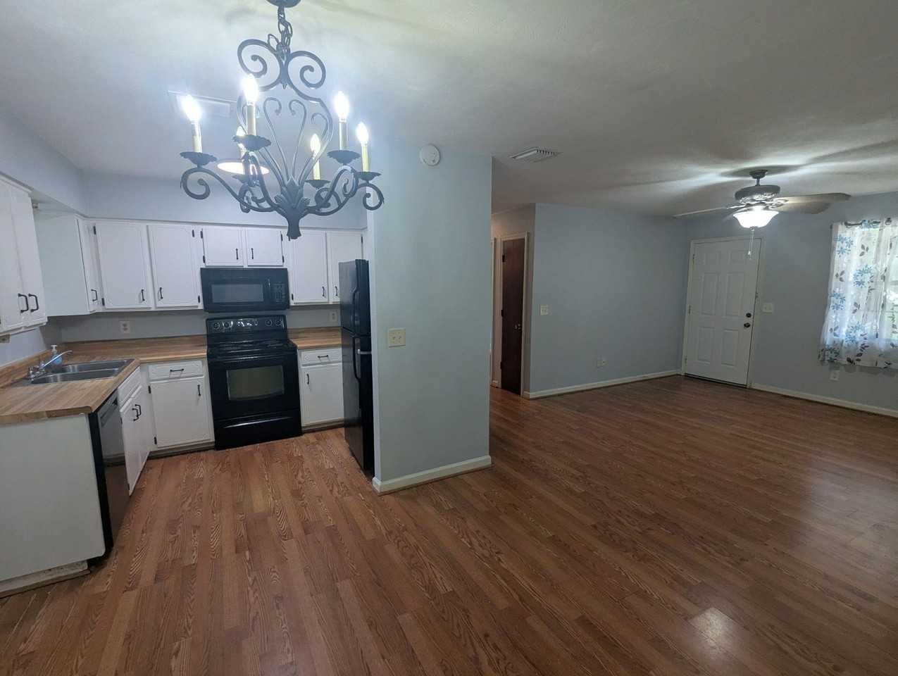 4256 Carrington Ct - Photo 7 of 18