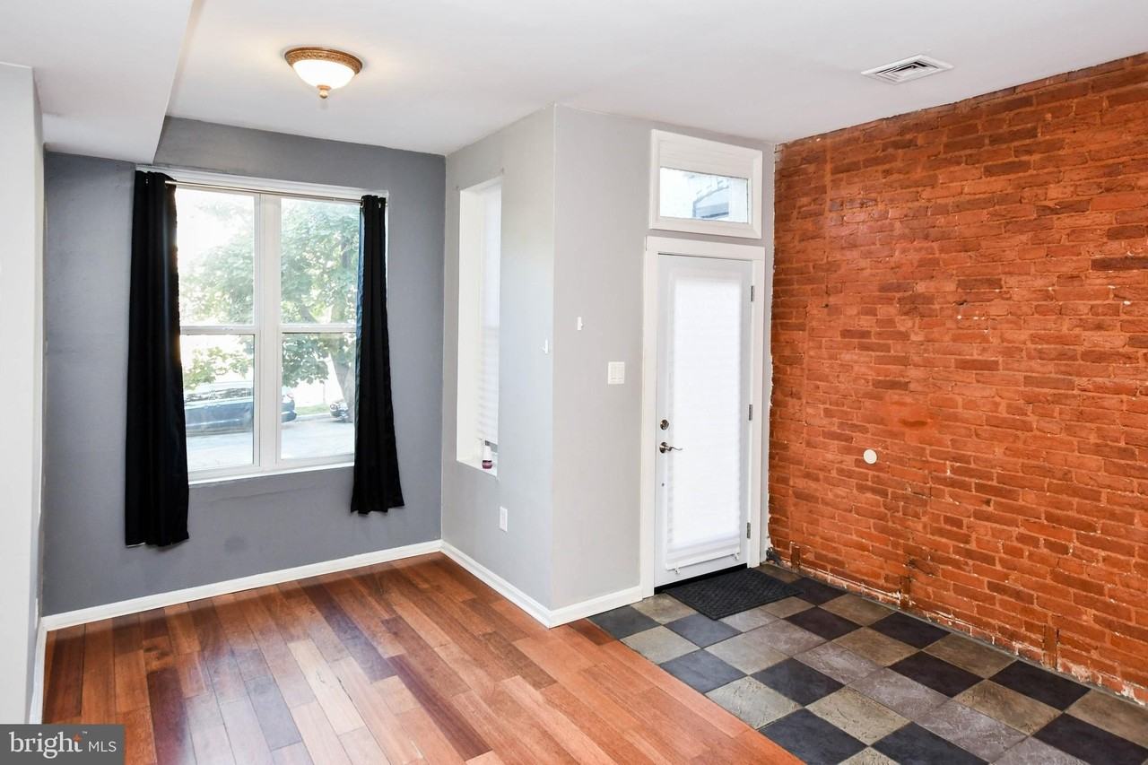 725 12th St Ne #A - Photo 4 of 31