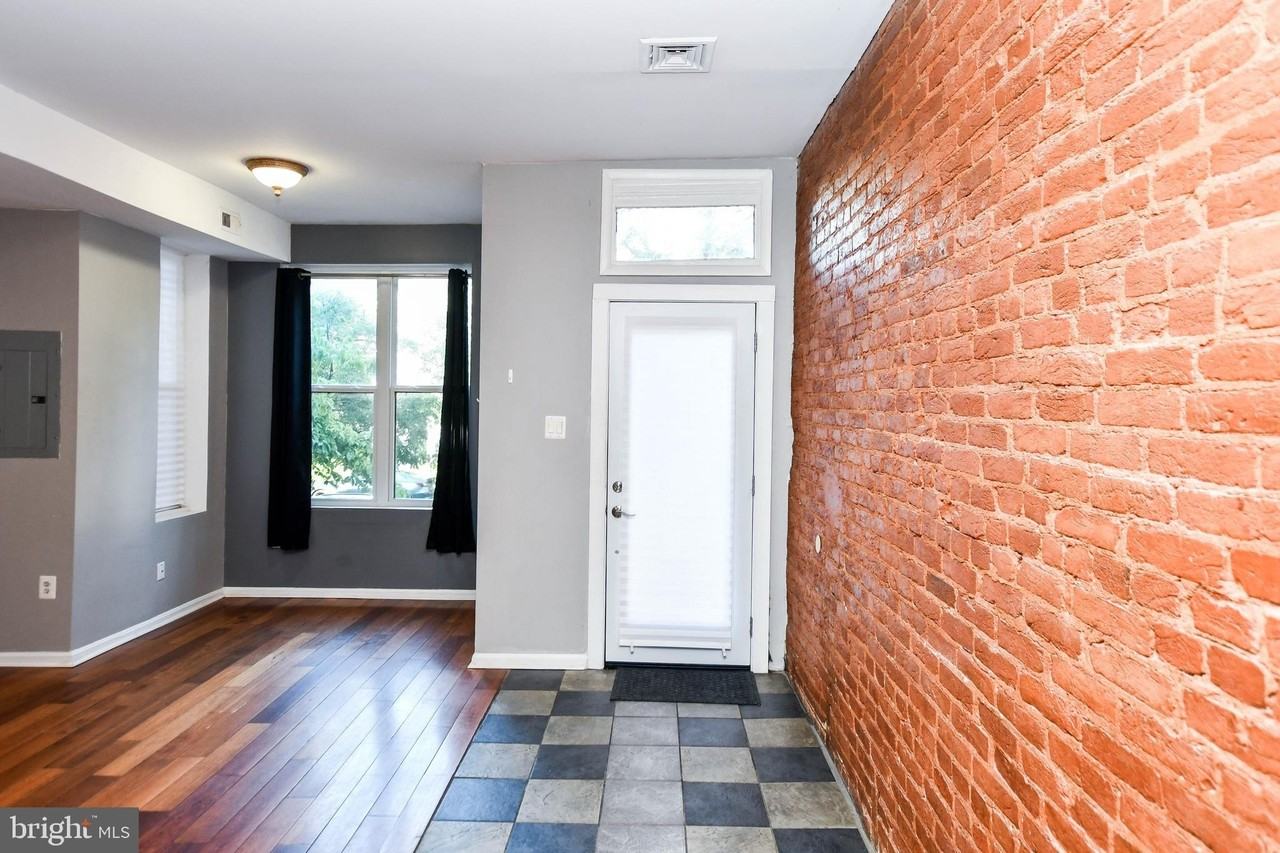 725 12th St Ne #A - Photo 6 of 31