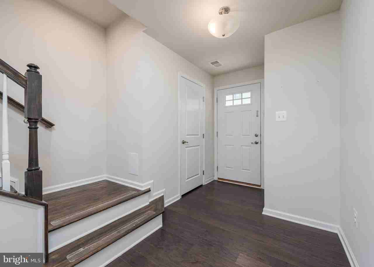 2958 Cornfield Ave - Photo 2 of 22