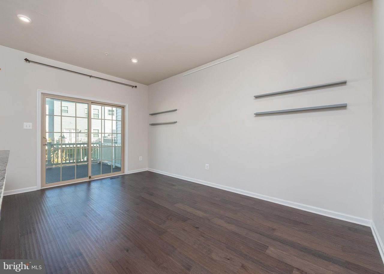 2958 Cornfield Ave - Photo 7 of 22