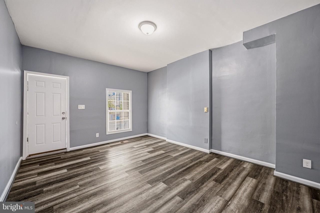 2914 E Madison St - Photo 6 of 42