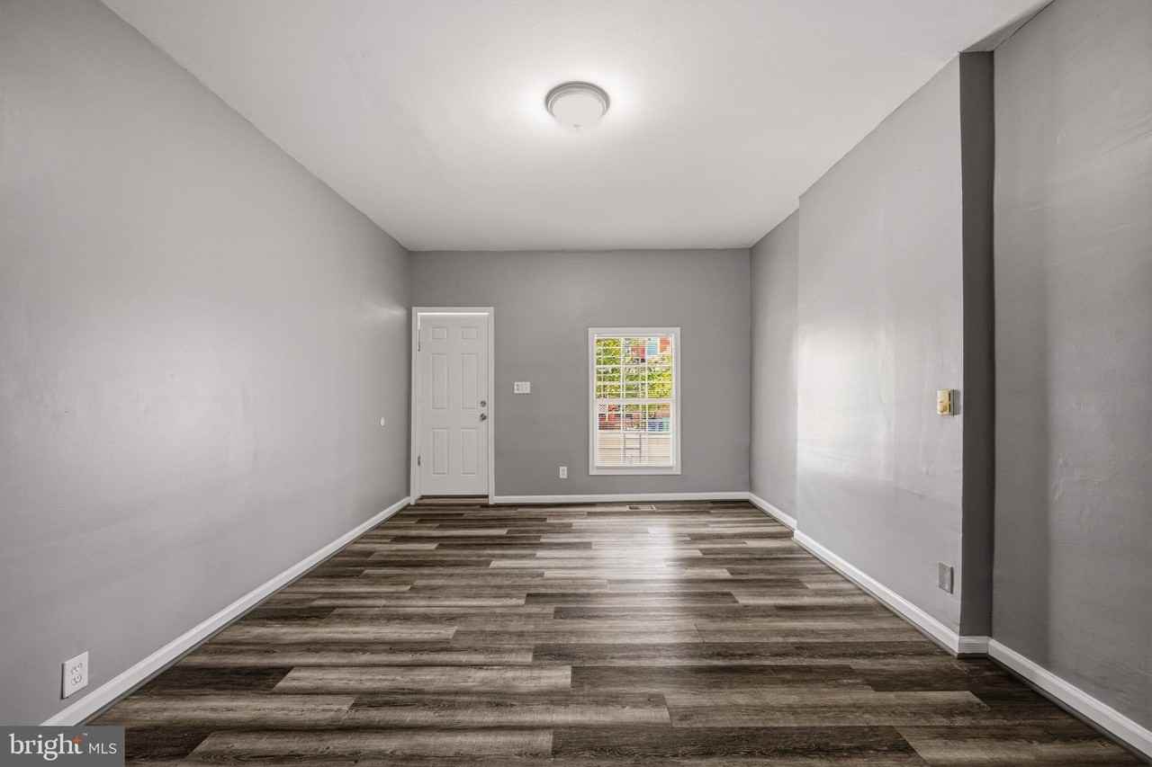 2914 E Madison St - Photo 7 of 42