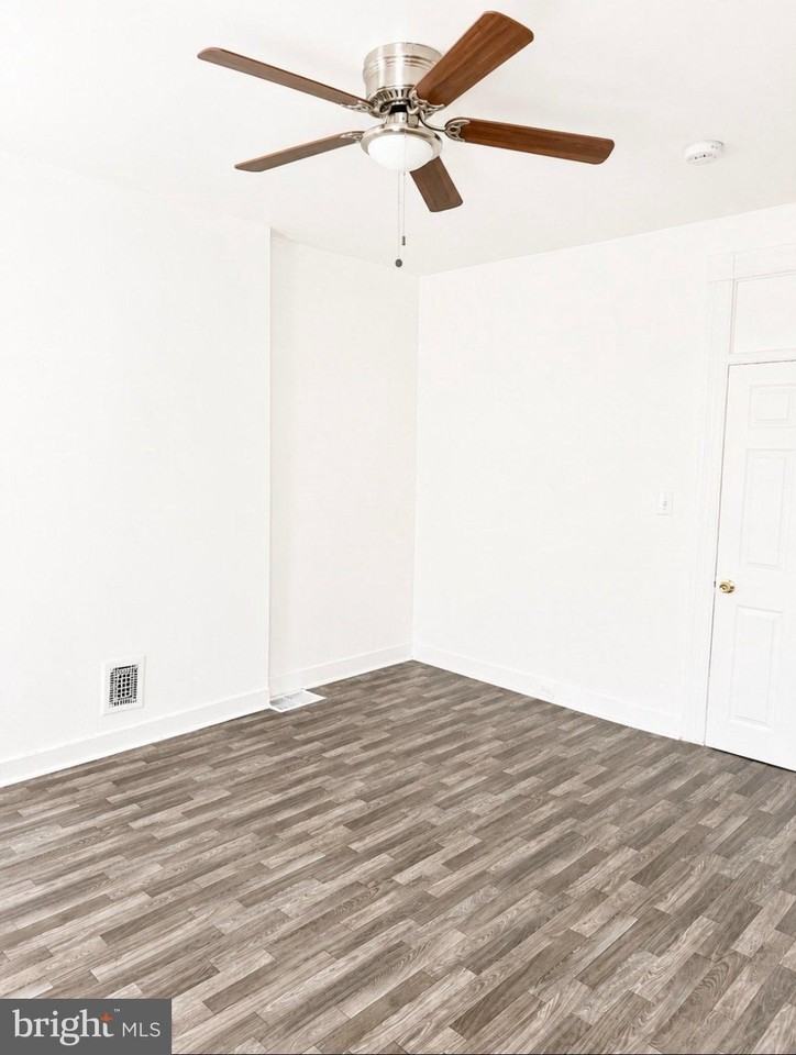 2217 W Fayette St - Photo 6 of 8
