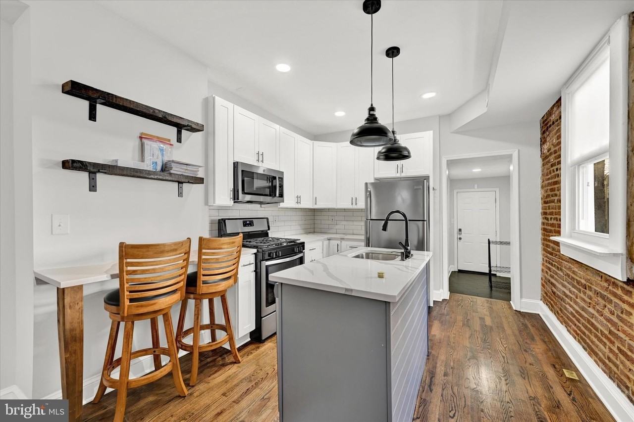 2 W Barney St - Photo 3 of 25