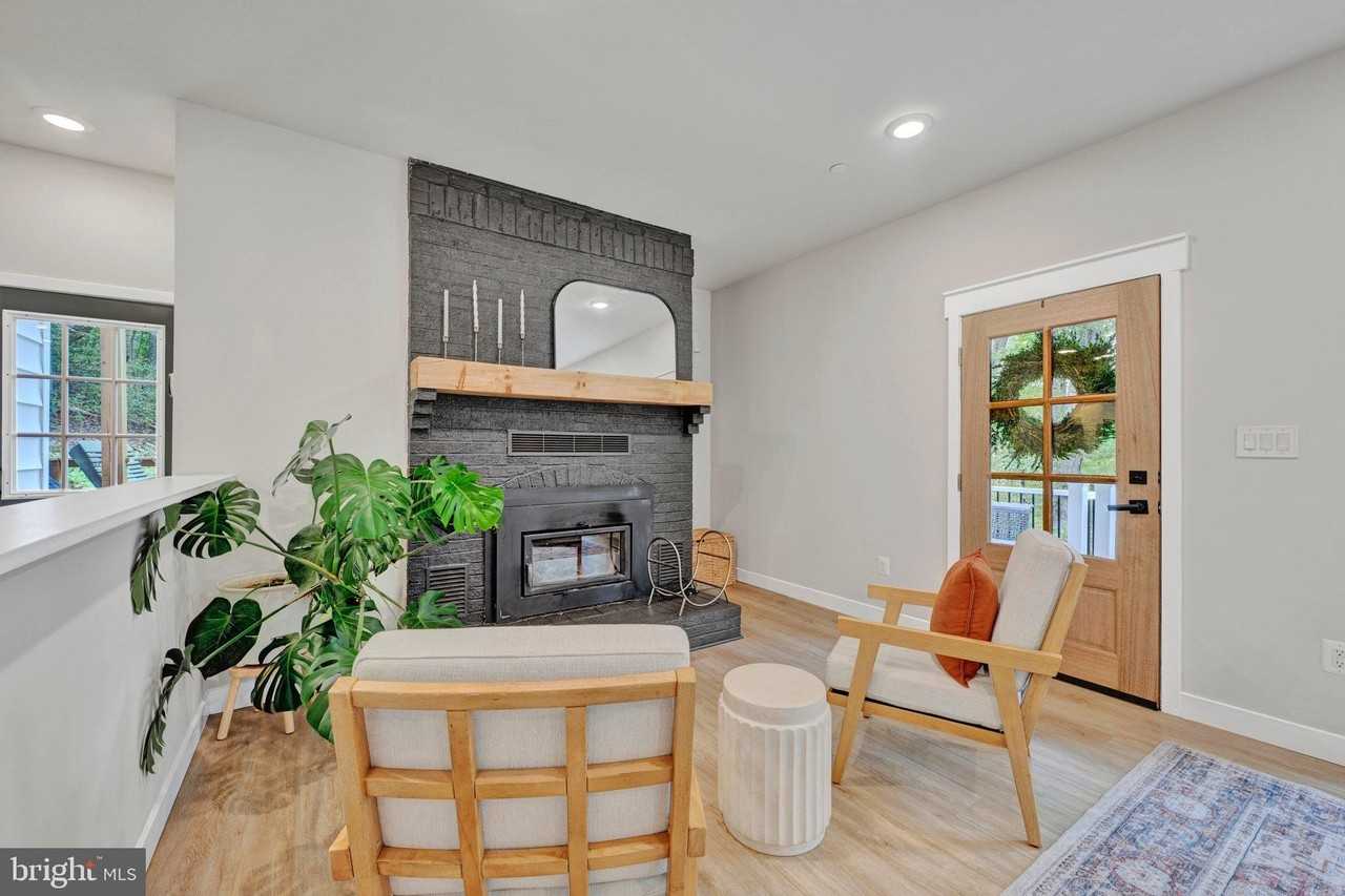 5437 Glen Arm Rd - Photo 5 of 44