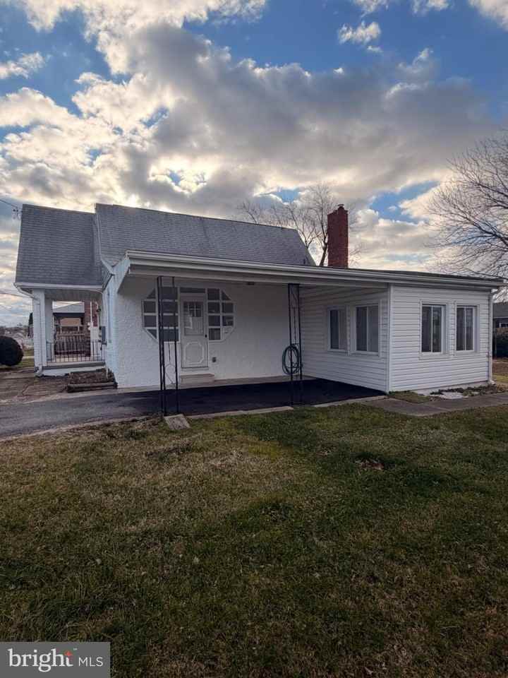 8323 Bear Creek Dr - Photo 2 of 18