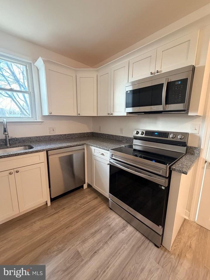 8323 Bear Creek Dr - Photo 6 of 18