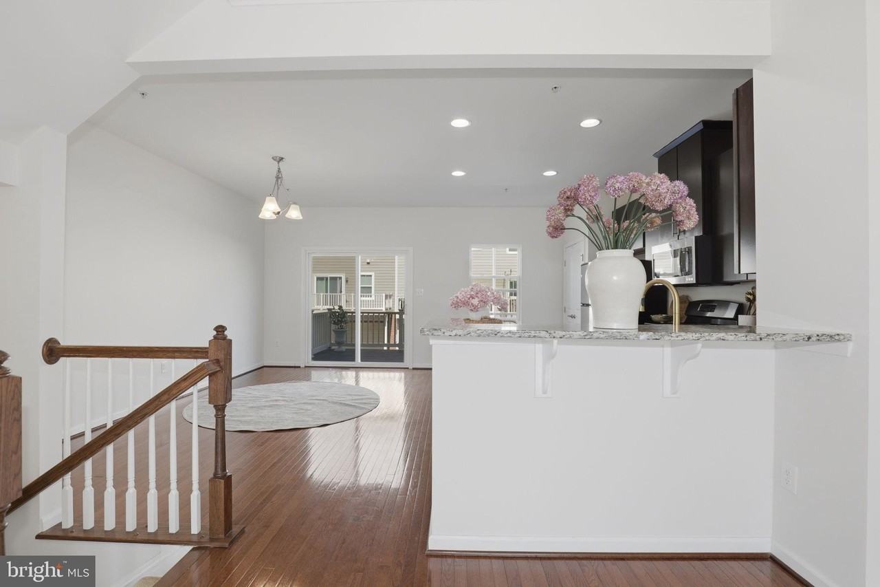 3550 Sprigg St S - Photo 5 of 48