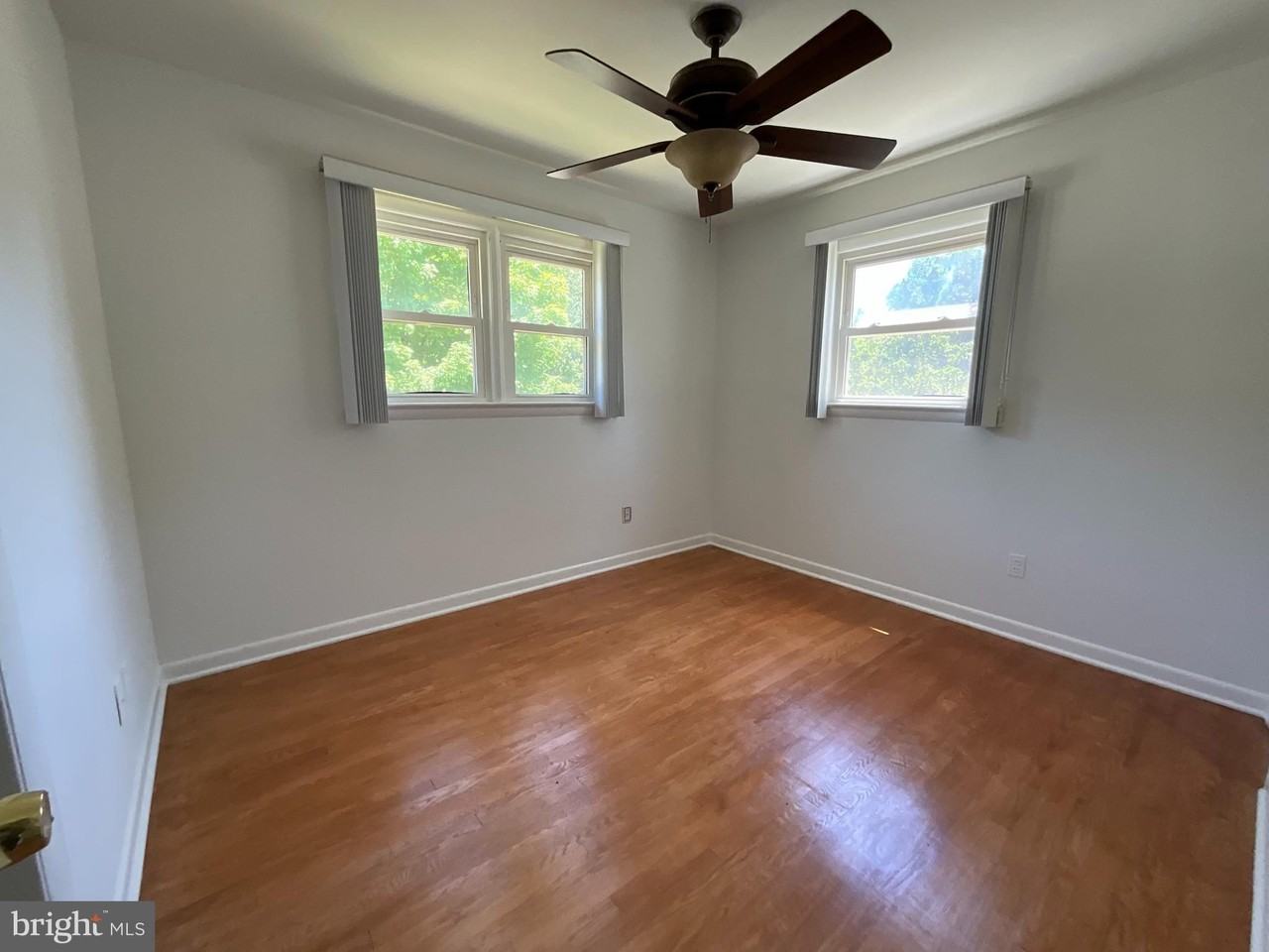 10708 Meadowhill Rd - Photo 2 of 13