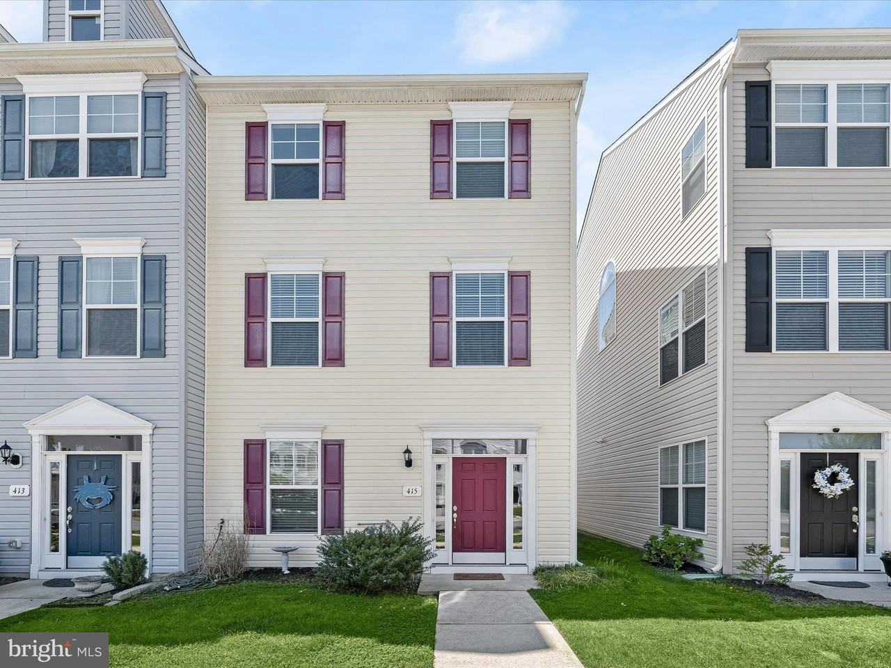 415 Bodkin St - Photo 2 of 34