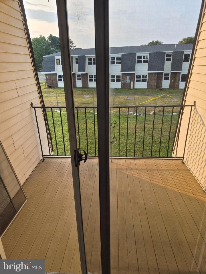 34--8 FLORENCE TOLLGATE Place - Photo 2 of 6
