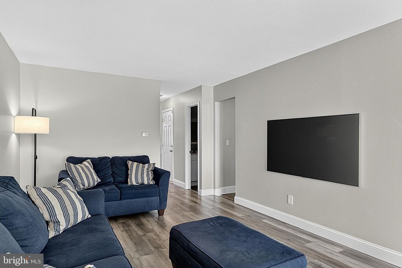11 Caraway Ct - Photo 5 of 30