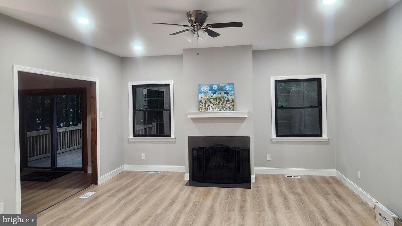 4 Meadowside Ct - Photo 7 of 16