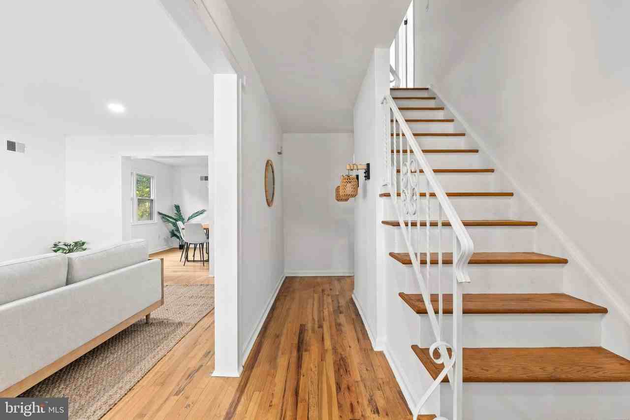 282 Clermont Ter - Photo 2 of 21