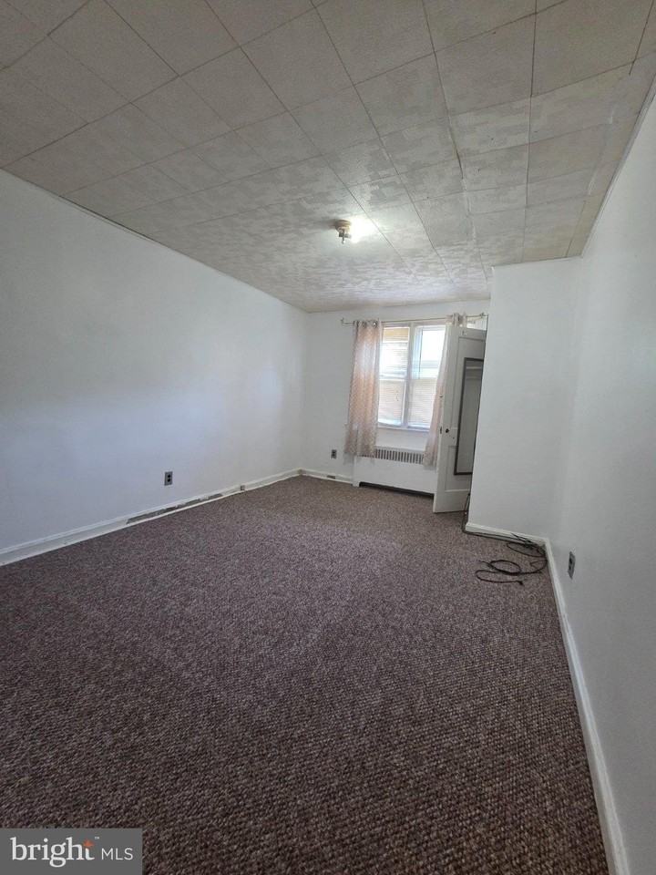 881 Windermere Ave - Photo 6 of 14