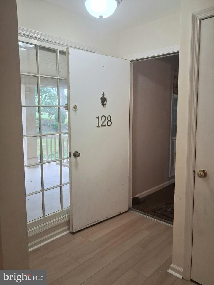 128 Nottoway Dr #5 - Photo 3 of 20