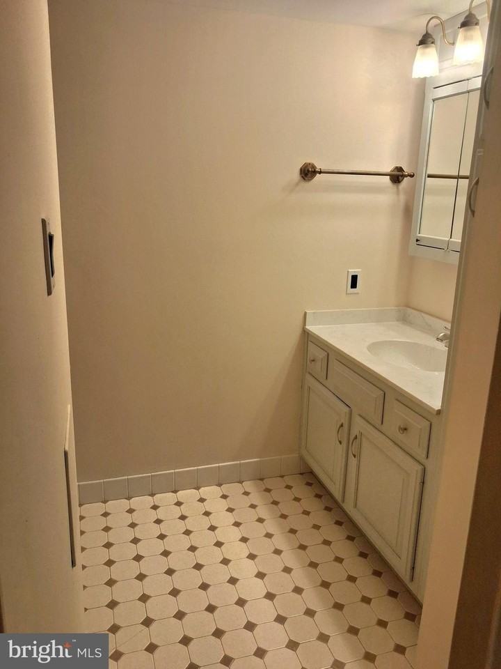 128 Nottoway Dr #5 - Photo 7 of 20