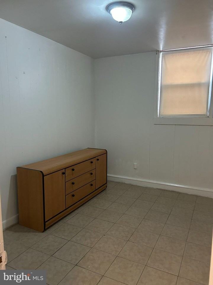 1515 Dickinson St #1 - Photo 6 of 9